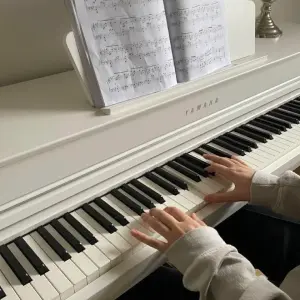 How to learn playing on Piano