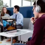 Bose Noise Cancelling Headphones 700 UC – Silver